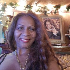 Meet your Posher, Denise